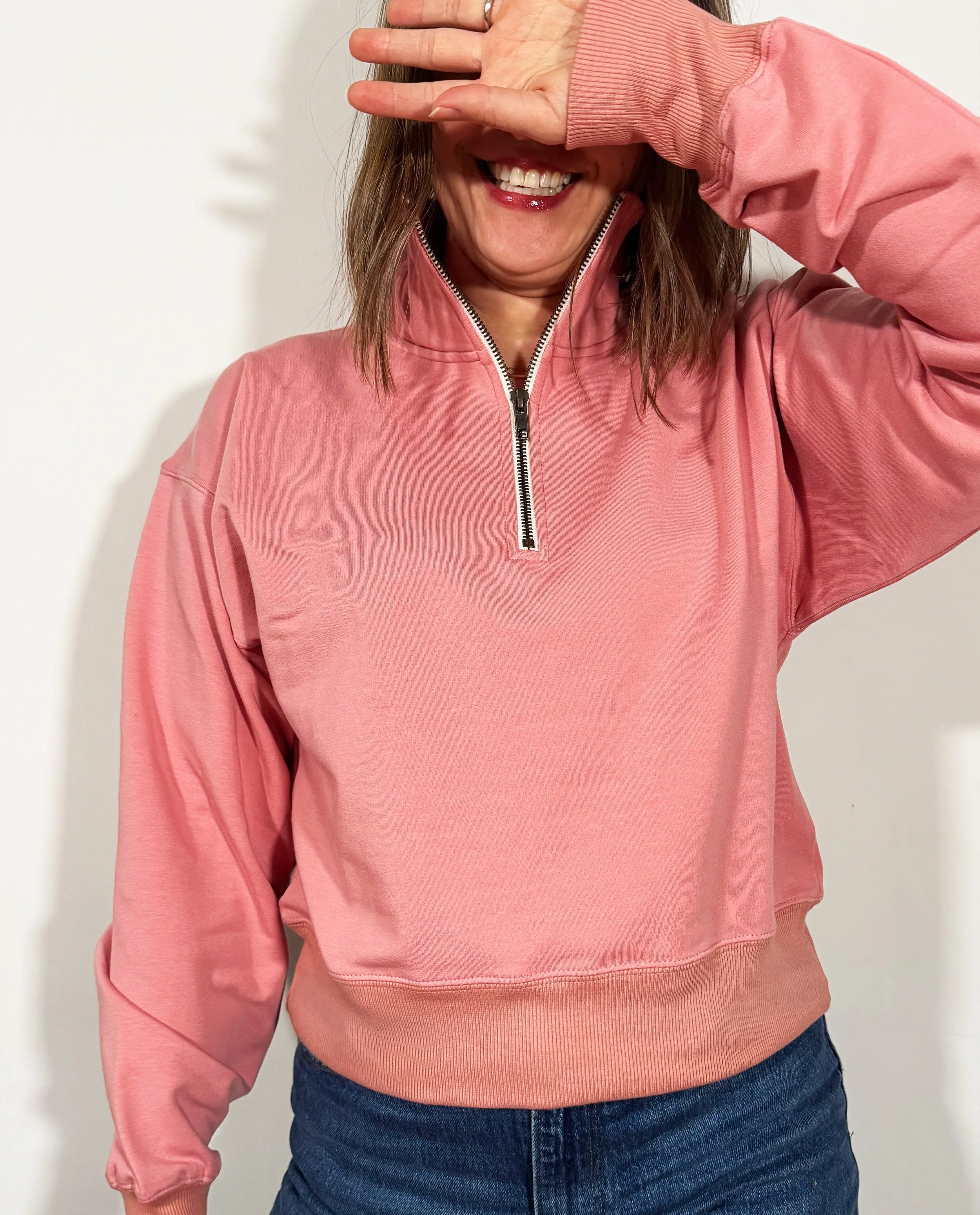 The 1/4 Zip Sweatshirt in Rose